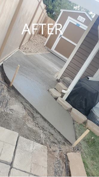 Before and after picture of a driveway being paved